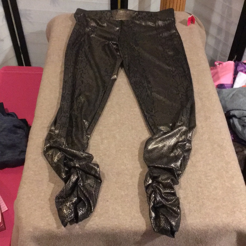 Faux leather leopard print leggings by Candies M